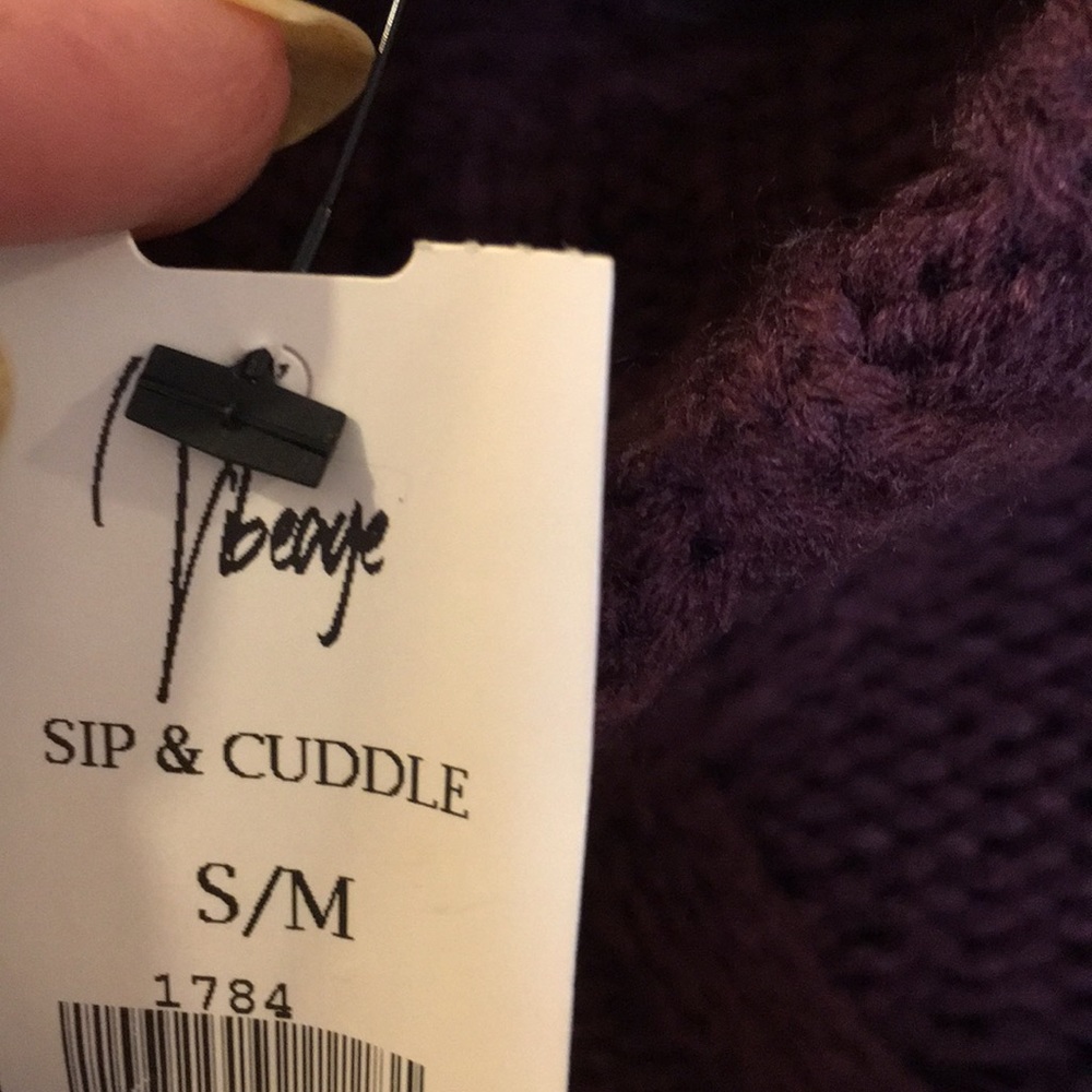 Wishlist pullover sweater. - Picture 3 of 4